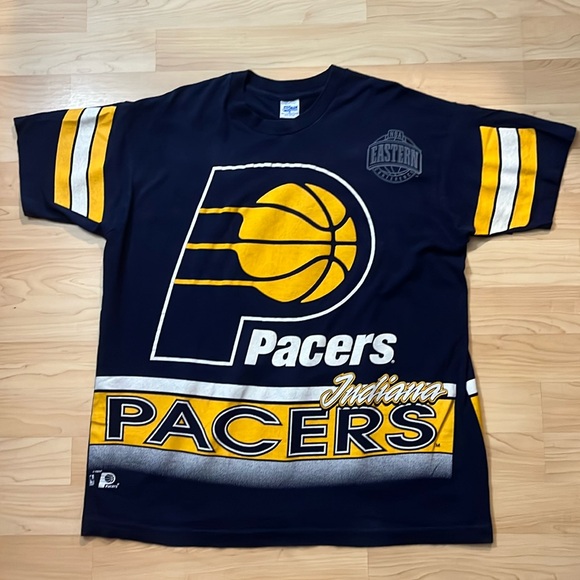 Indiana Pacers All Over Print Vintage T-Shirt Men’s XL - Picture 1 of 6
